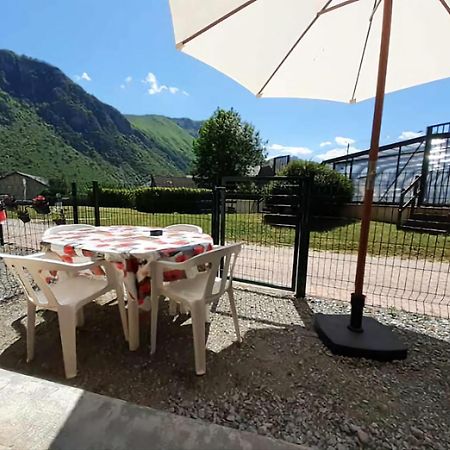 Escapade Montagne En Famille, Appartement Cosy Avec Piscine Couverte Bielle Luaran gambar