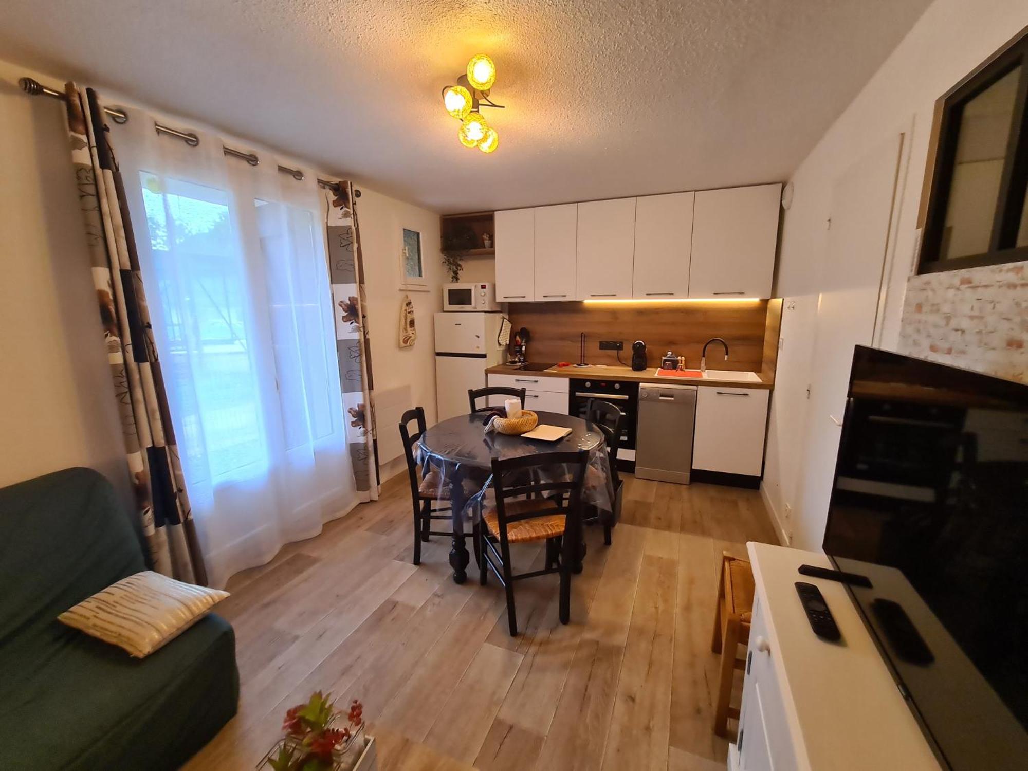 Escapade Montagne En Famille, Appartement Cosy Avec Piscine Couverte Bielle Luaran gambar